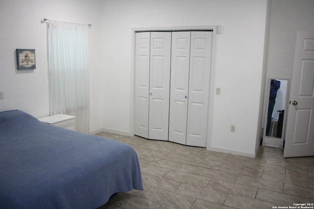 bedroom featuring a closet