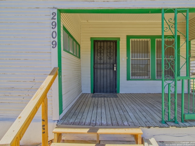 view of entrance to property