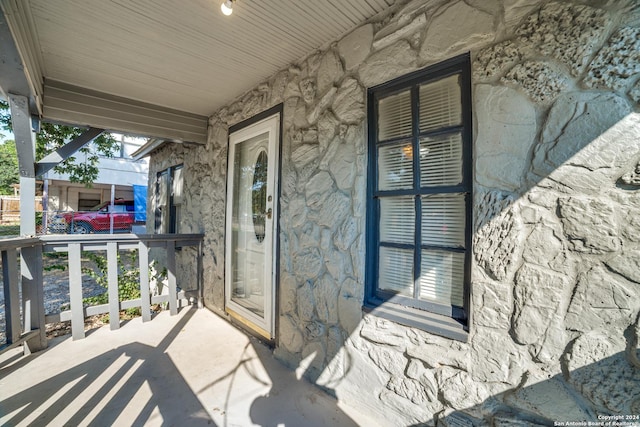 view of patio featuring covered porch