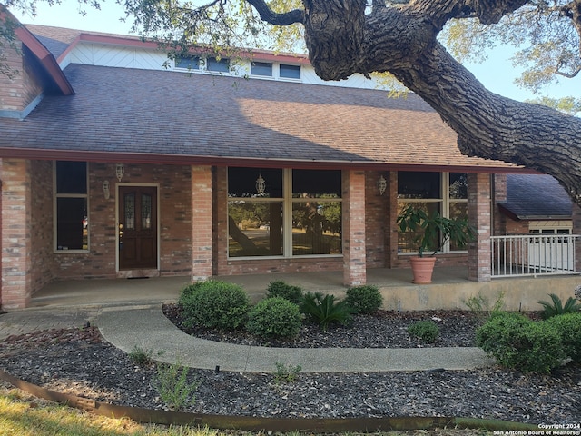 view of front of property with a patio area