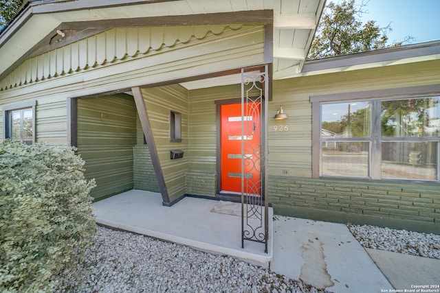 view of doorway to property