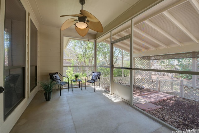 2222 Garden Gate, New Braunfels, TX 78130 - sunroom featuring ceiling fan and vaulted ceiling