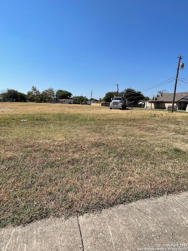 Listing photo 3 for 0 Ackerman Ln, Kirby TX 78219