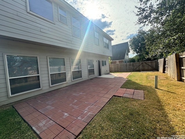 view of yard with a patio