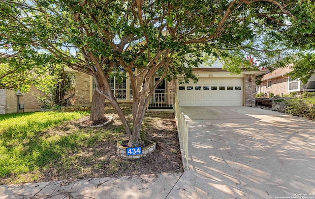 view of front facade with a garage