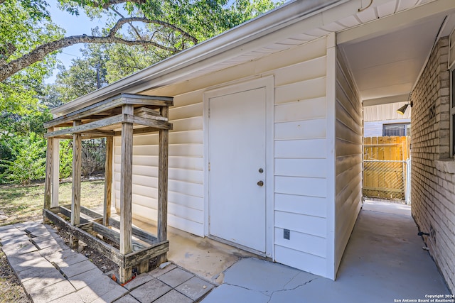 view of outbuilding