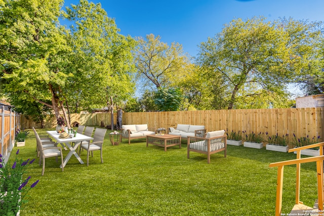 view of yard with an outdoor hangout area