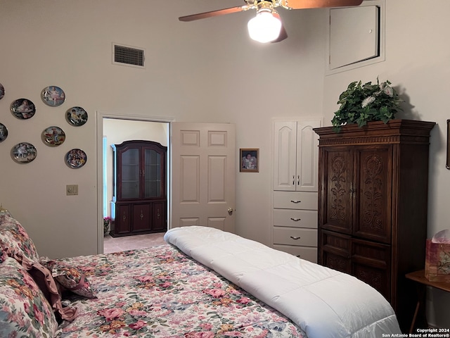 bedroom with ceiling fan