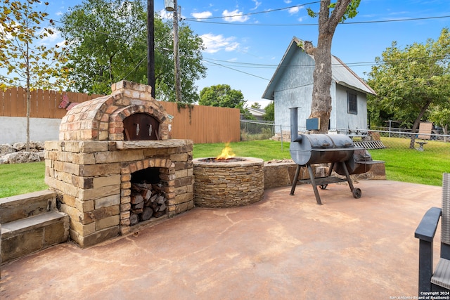 view of patio / terrace featuring grilling area