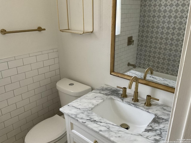 4543 Guadalajara Dr, San Antonio, TX 78233 - bathroom featuring vanity and toilet