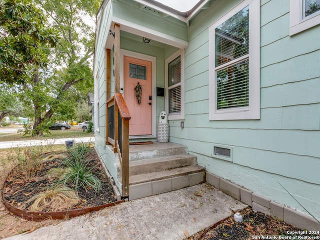 view of property entrance