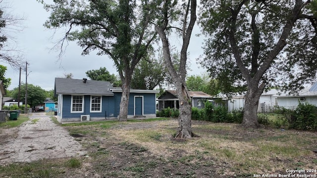 view of front of home