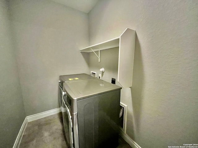 laundry area with hookup for an electric dryer and washer hookup