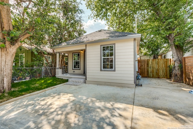 bungalow with a patio