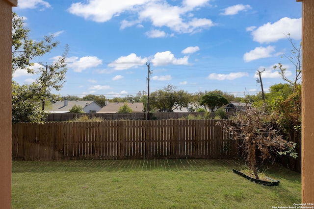 6720 Marble Lk, Live Oak, TX 78233 - view of yard