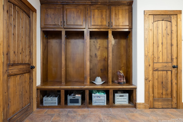 view of mudroom