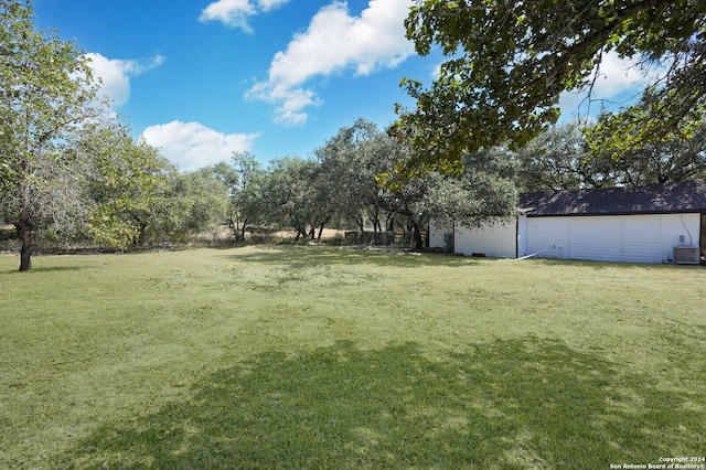 view of yard with cooling unit