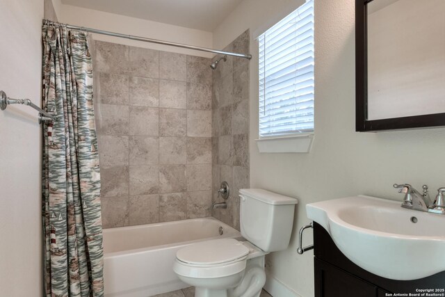 282 Hill Top, Lakehills, TX 78063 - unfurnished bedroom with baseboards