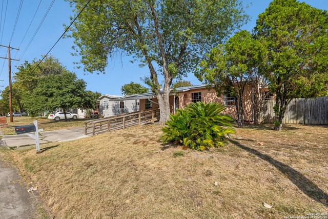 view of front of house with a front yard