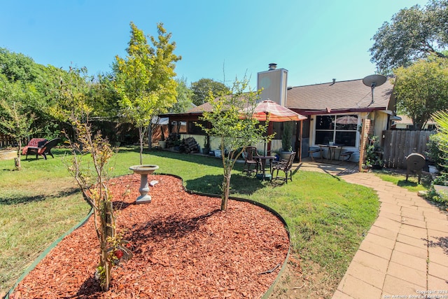 view of yard featuring a patio