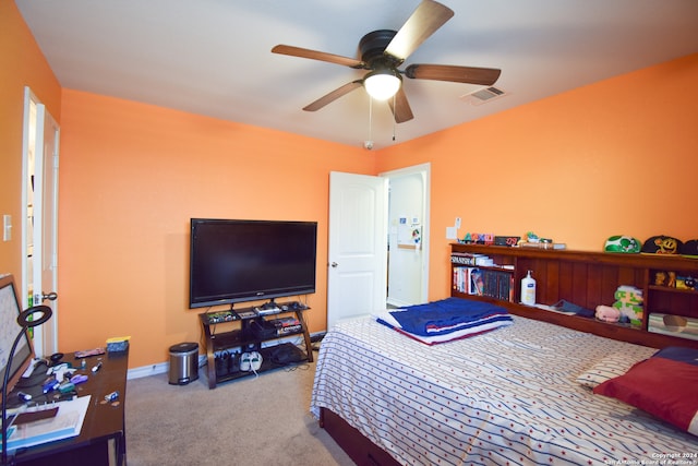 bedroom featuring carpet and ceiling fan