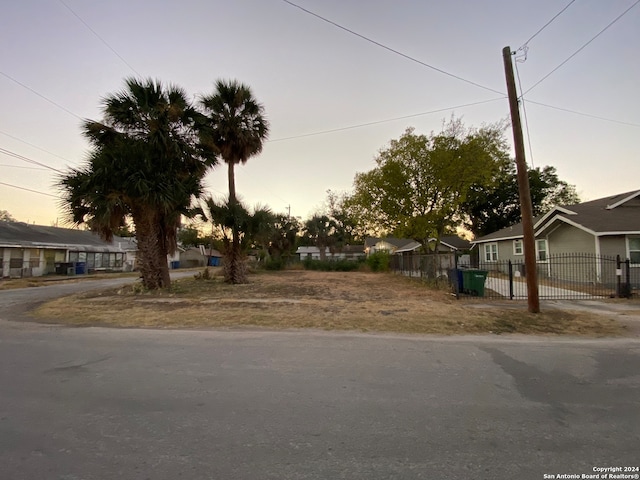 915 Saint James, San Antonio TX, 78202 land for sale