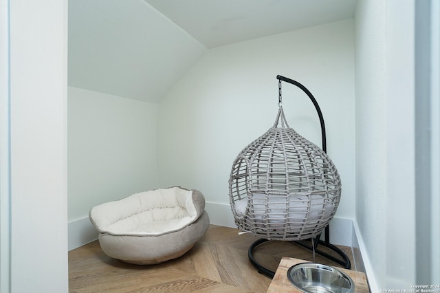 244 Porter St, San Antonio, TX 78210 - sitting room featuring lofted ceiling