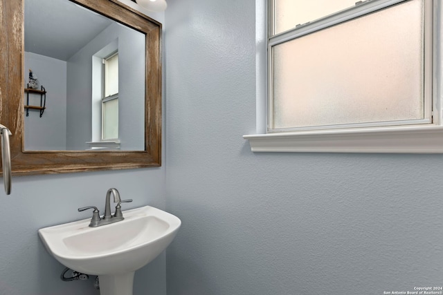 bathroom with sink