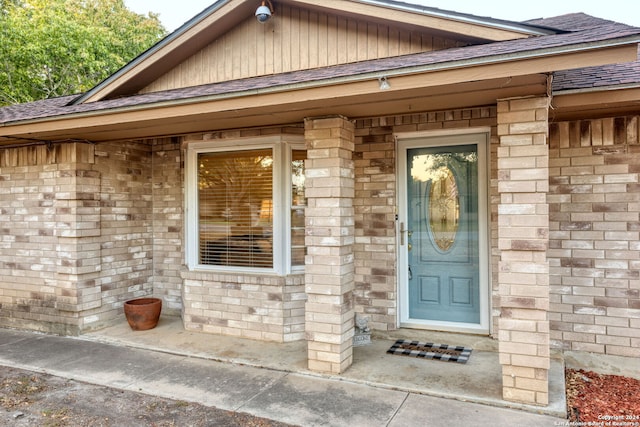 view of property entrance