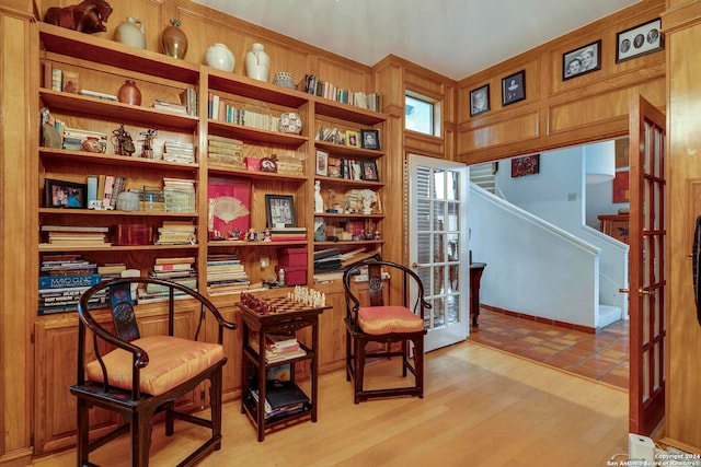 sitting room with light hardwood / wood-style flooring