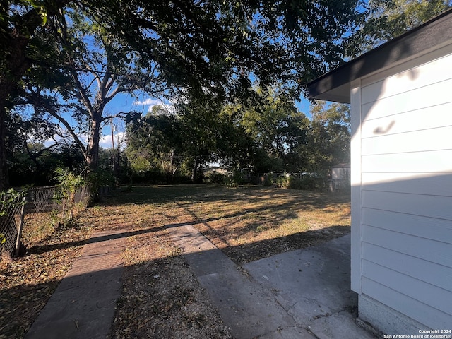 view of yard with a patio