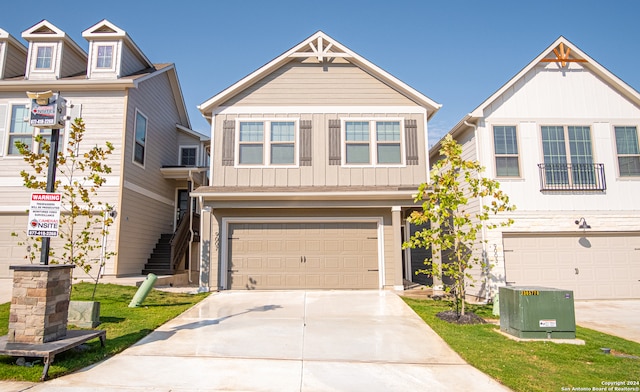 view of front facade with a garage