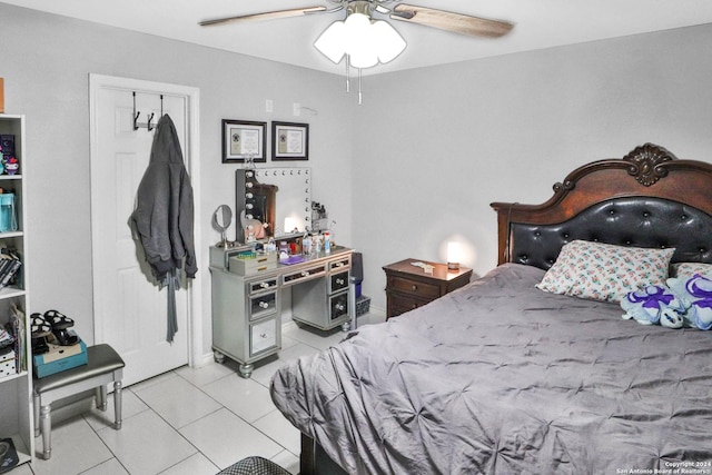 14024 Wisdom Rd, Atascosa, TX 78002 - tiled bedroom featuring a closet and ceiling fan
