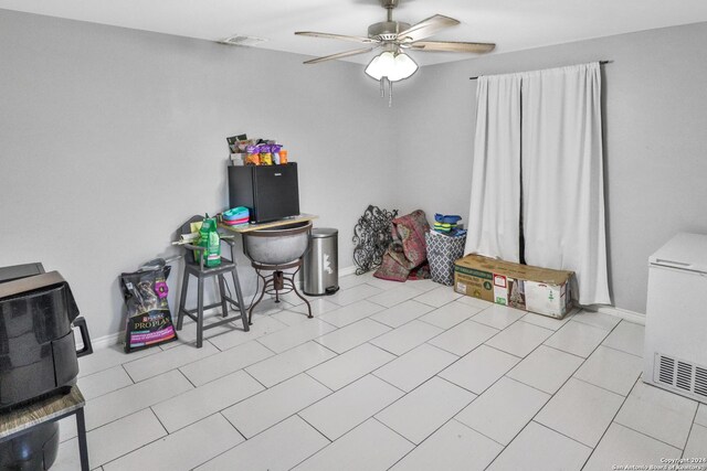 14024 Wisdom Rd, Atascosa, TX 78002 - interior space with ceiling fan, visible vents, and baseboards
