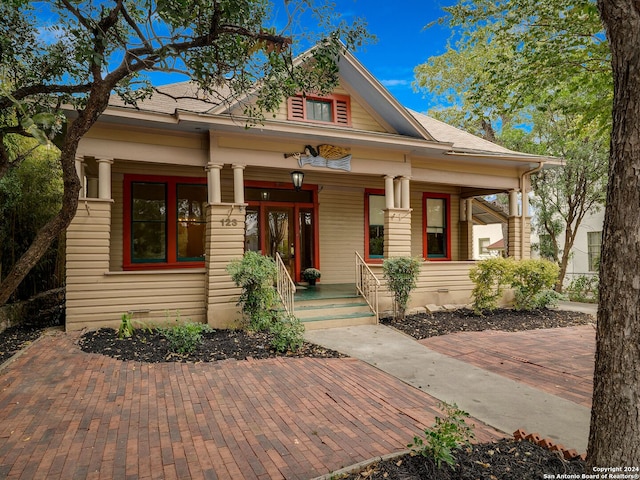 view of front of house featuring covered porch