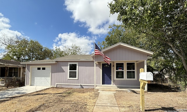 view of front facade featuring a garage