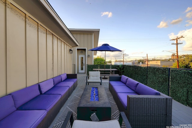 view of patio / terrace featuring outdoor lounge area