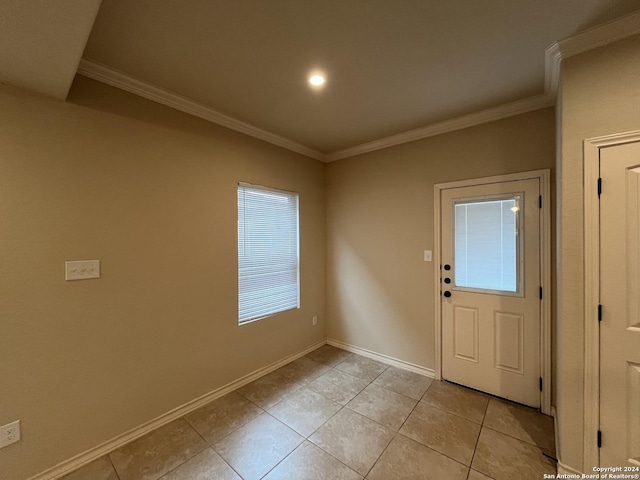6607 Mia Way, San Antonio, TX 78233 - entryway featuring light tile patterned floors, crown molding, baseboards, and recessed lighting