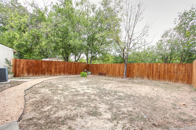 view of yard featuring cooling unit