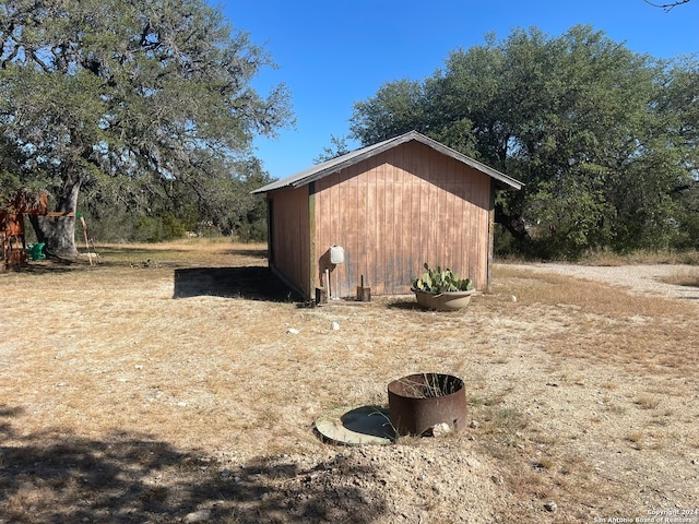 view of outbuilding