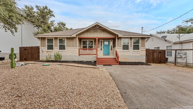 view of front of home featuring covered porch