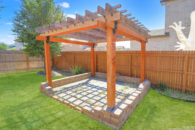 view of patio featuring a pergola