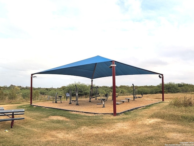 4822 Appaloosa Run, San Antonio, TX 78244 - view of home's community featuring a yard