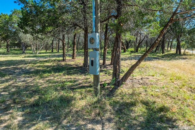 Listing photo 2 for 665 Town Creek Rd, Kerrville TX 78028