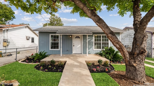 view of front of house with a front yard