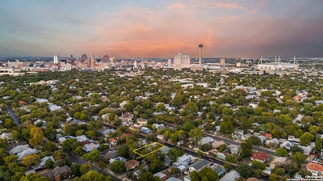 view of aerial view at dusk