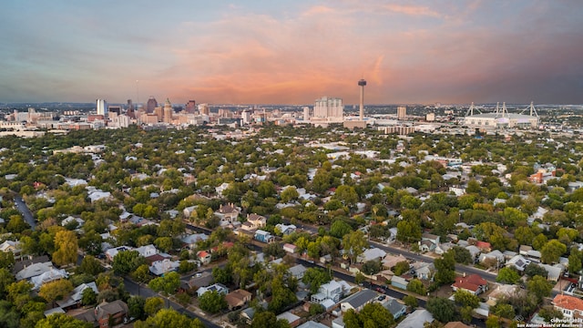 view of aerial view at dusk