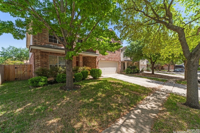 view of front of property with a front yard