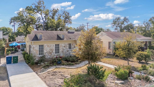 view of front of property