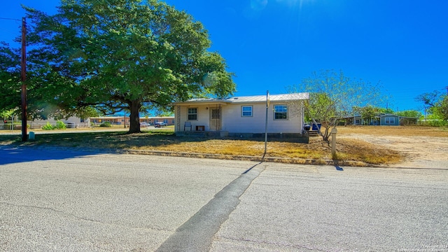 view of front of house